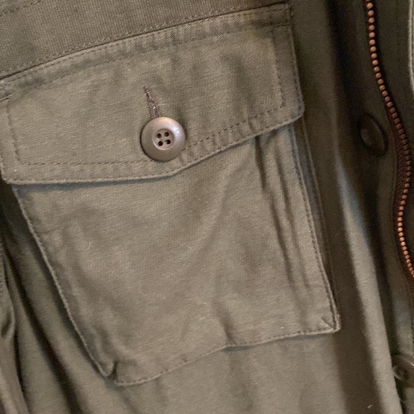 Men’s olive green lightweight anorak with draw string waist - Picture 2 of 10